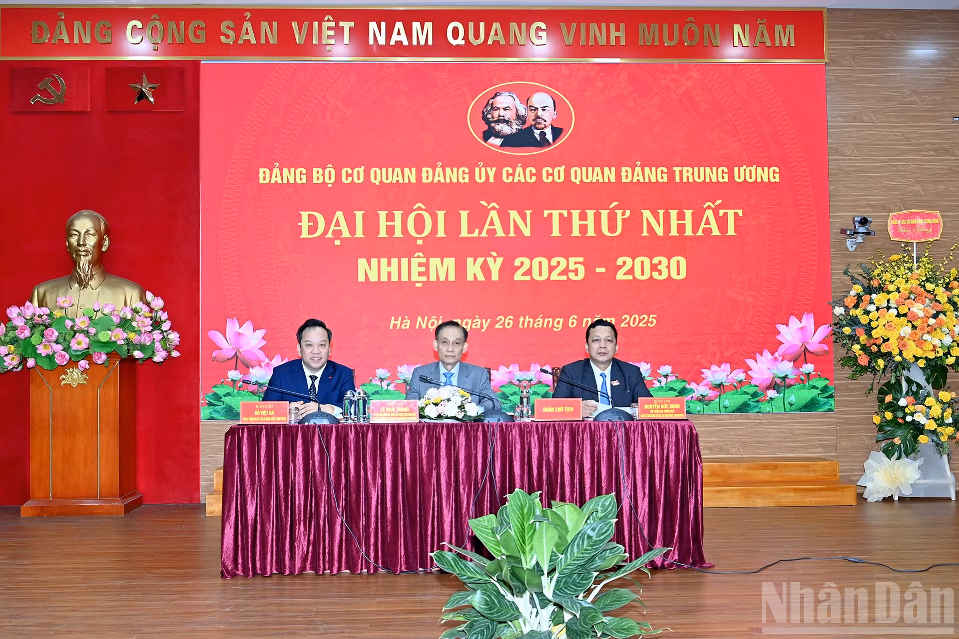 ndo_br_a2-bnd-0452.jpg
