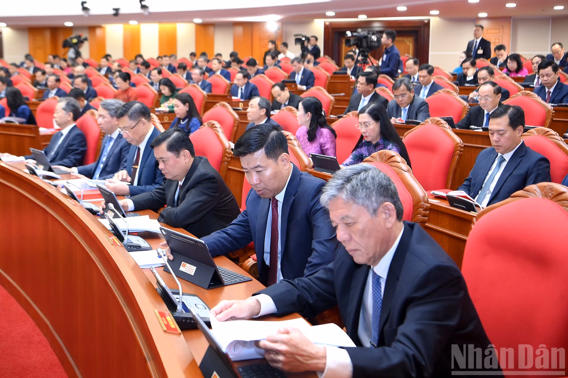 ndo_br_anh-8-bnd-4041.jpg