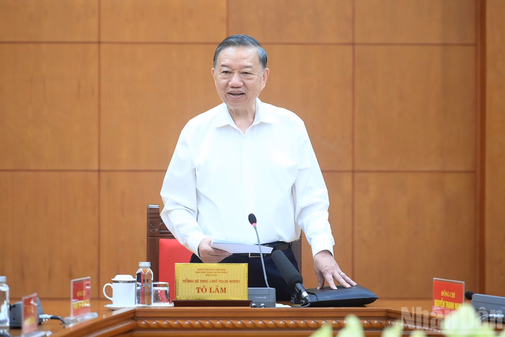 ndo_br_a4-bnd-1608.jpg