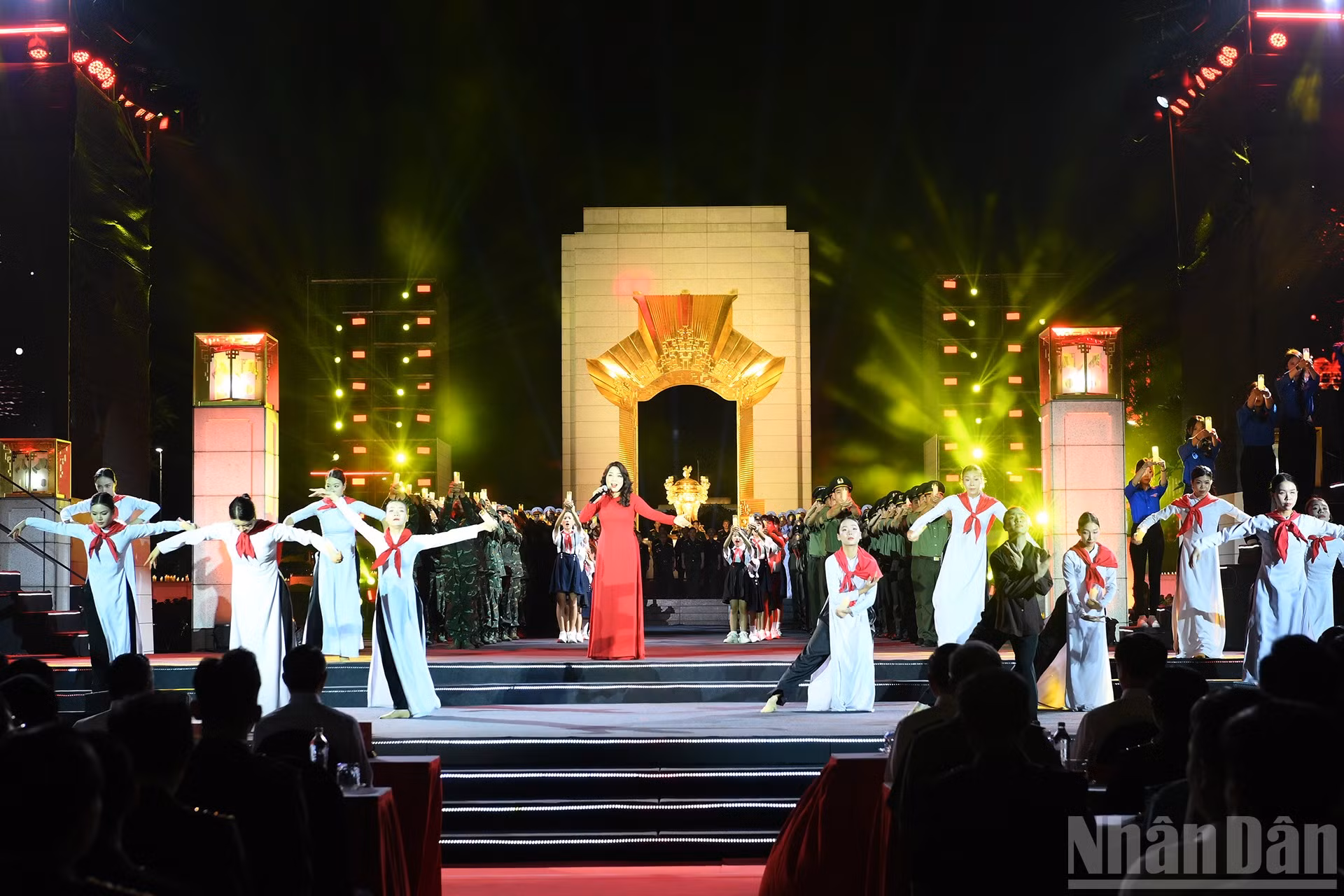 ndo_br_a7-bnd-4085.jpg