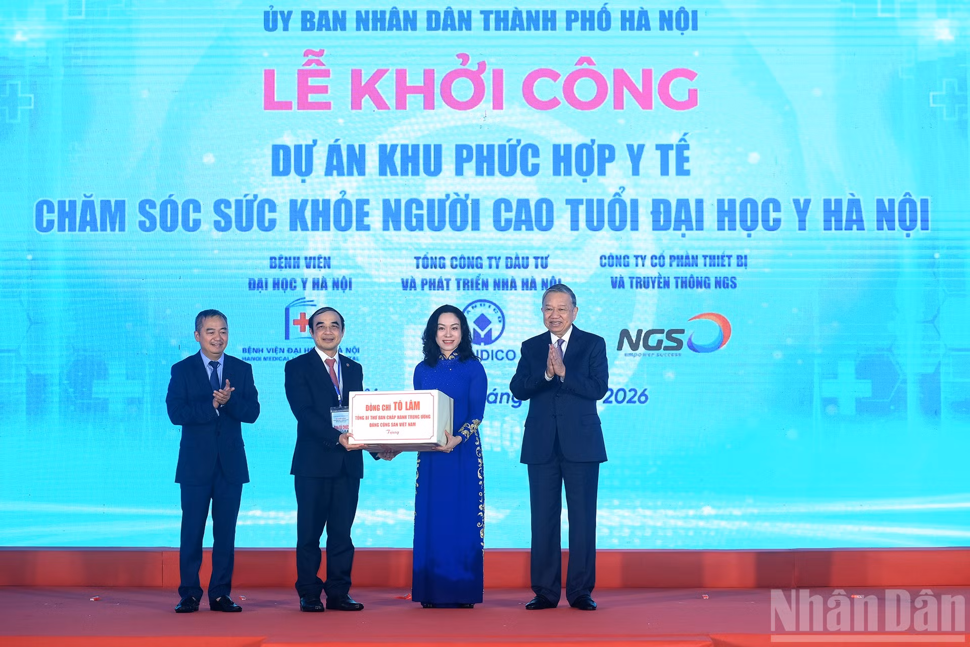 ndo_br_a8-bnd-8508.jpg