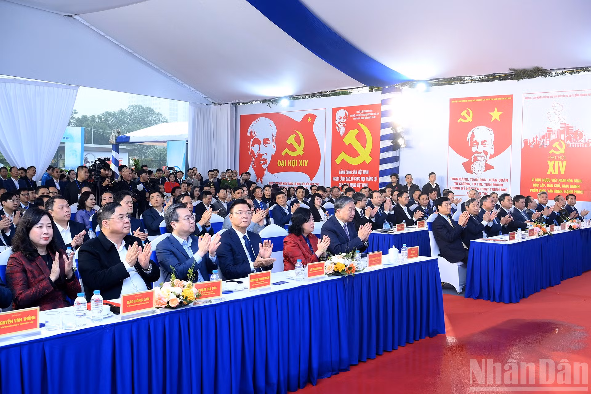 ndo_br_a3-bnd-8432.jpg