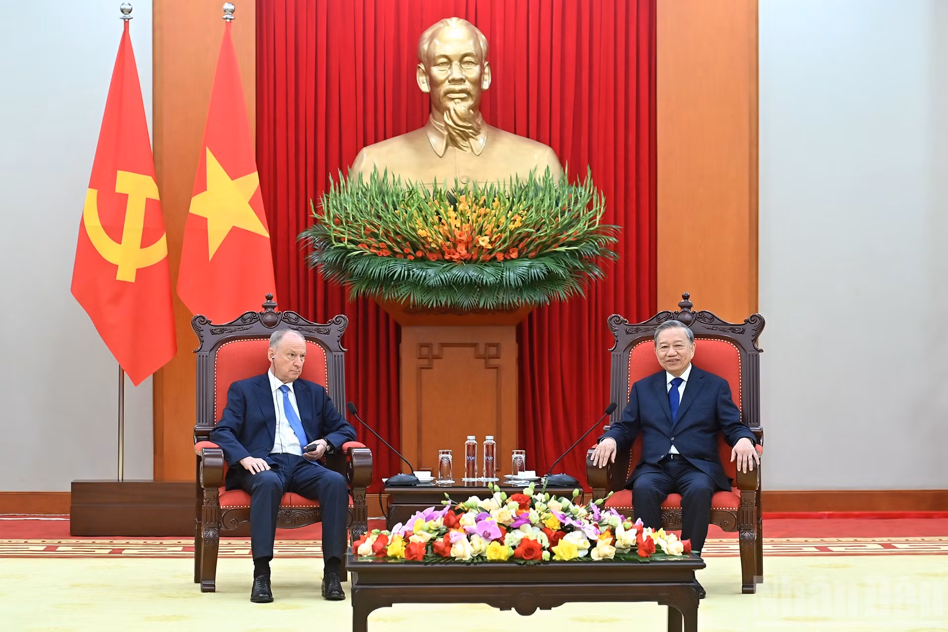 ndo_br_a3-bnd-6272.jpg