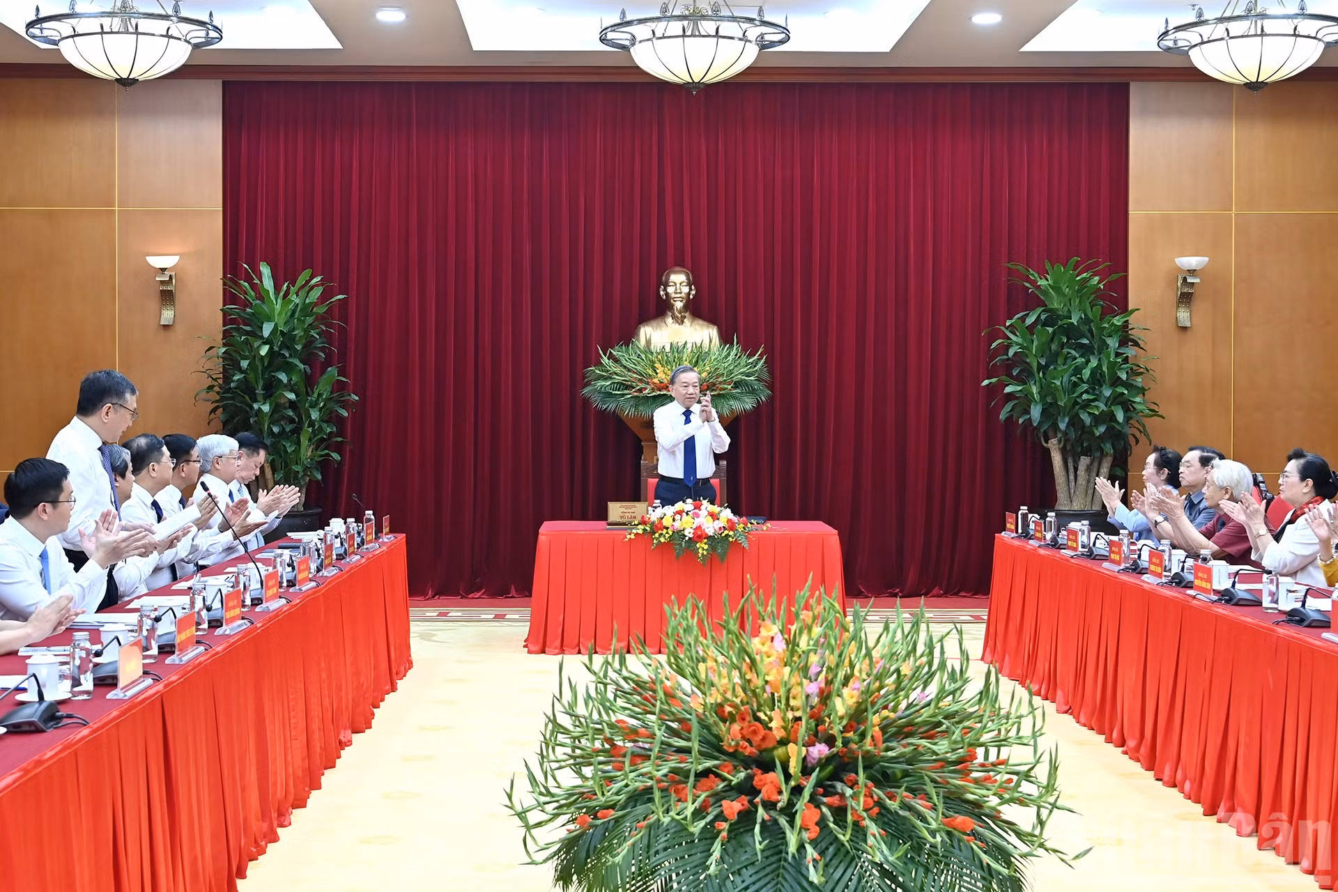 ndo_br_a1-bnd-5917.jpg