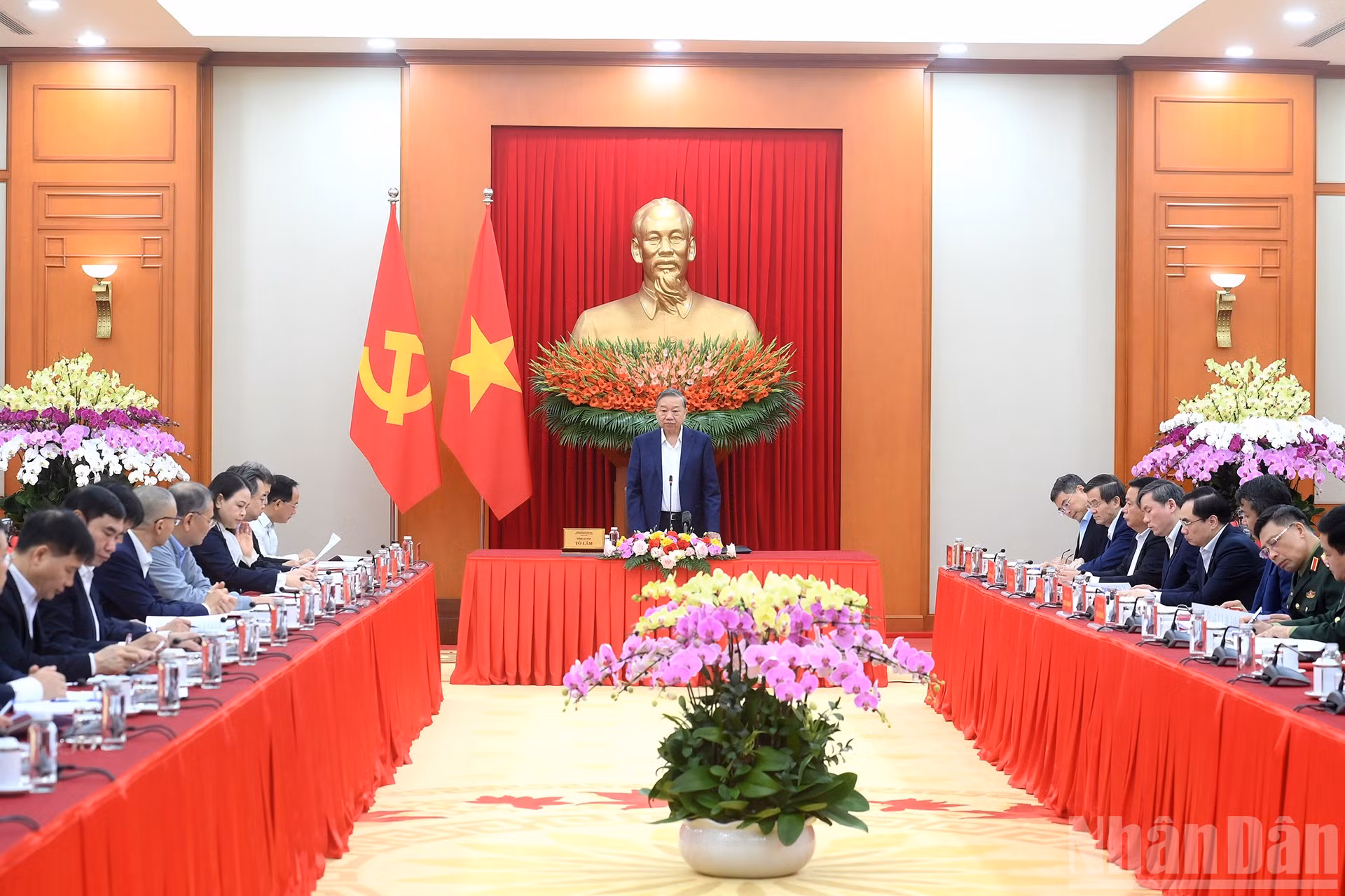 ndo_br_a5-bnd-8174.jpg