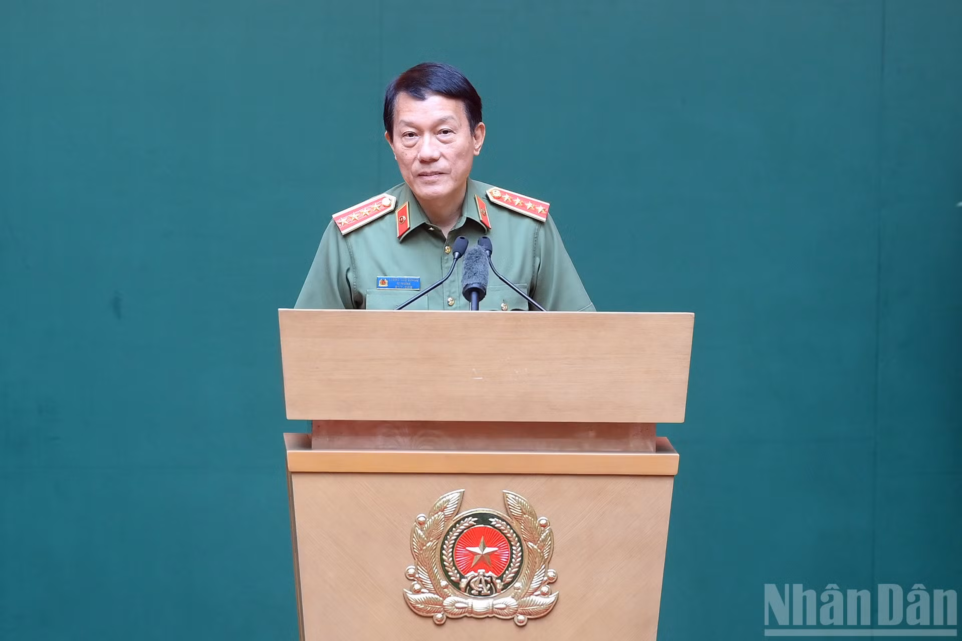 ndo_br_a6-bnd-2827.jpg