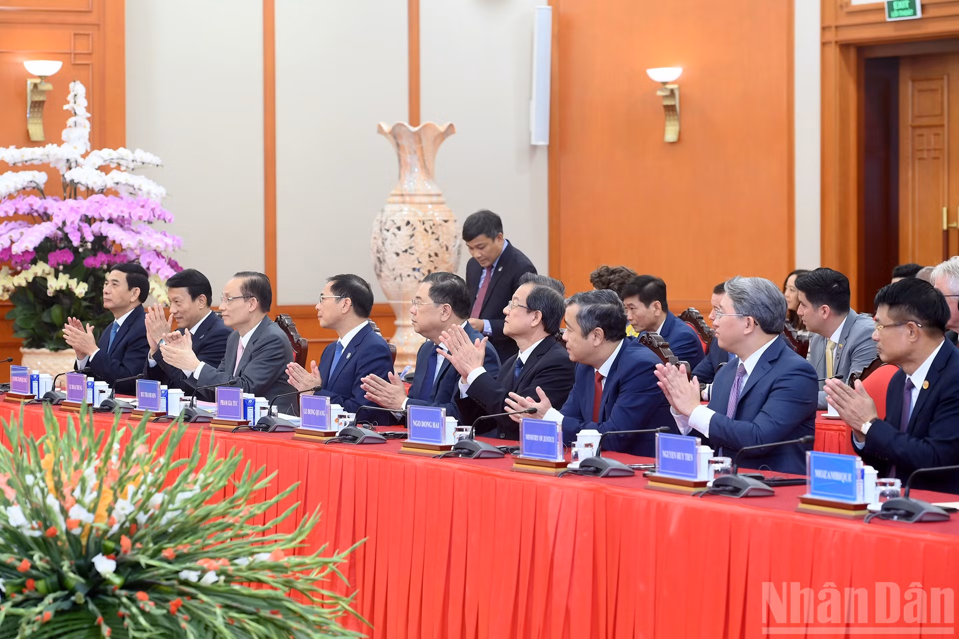 ndo_br_a15-bnd-4942.jpg