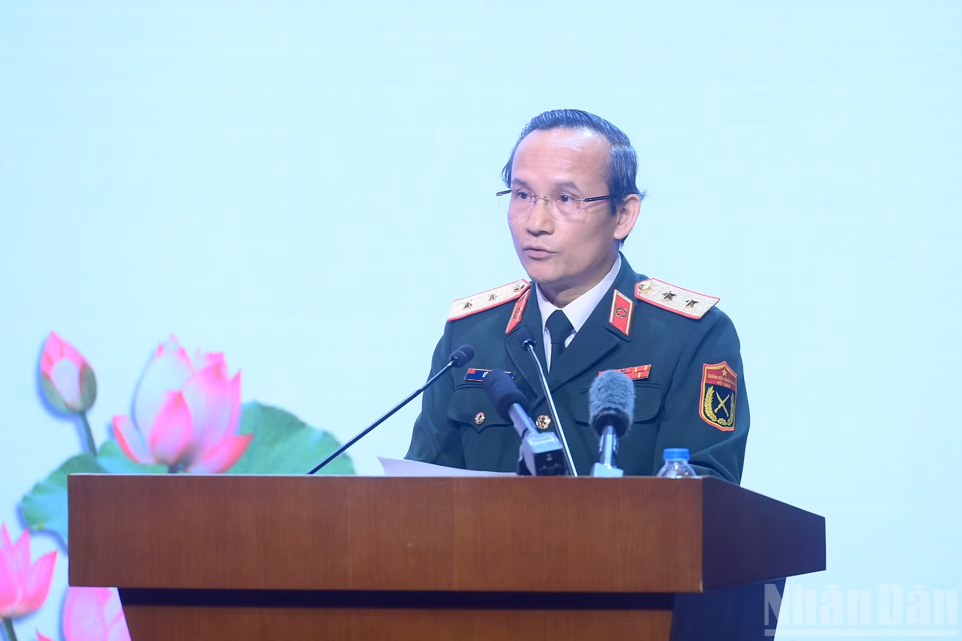 ndo_br_a7-bnd-5421.jpg