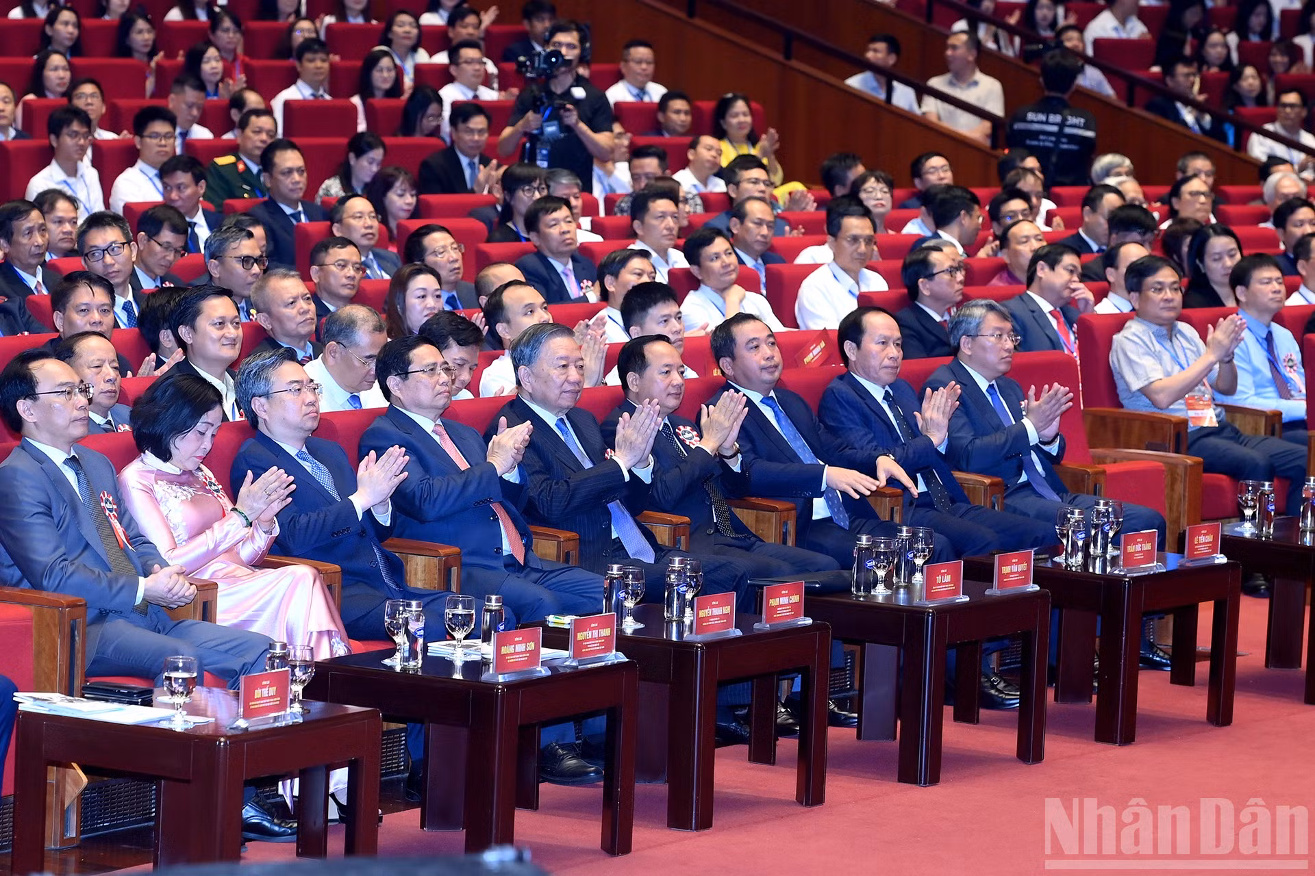 ndo_br_a5-bnd-1691.jpg