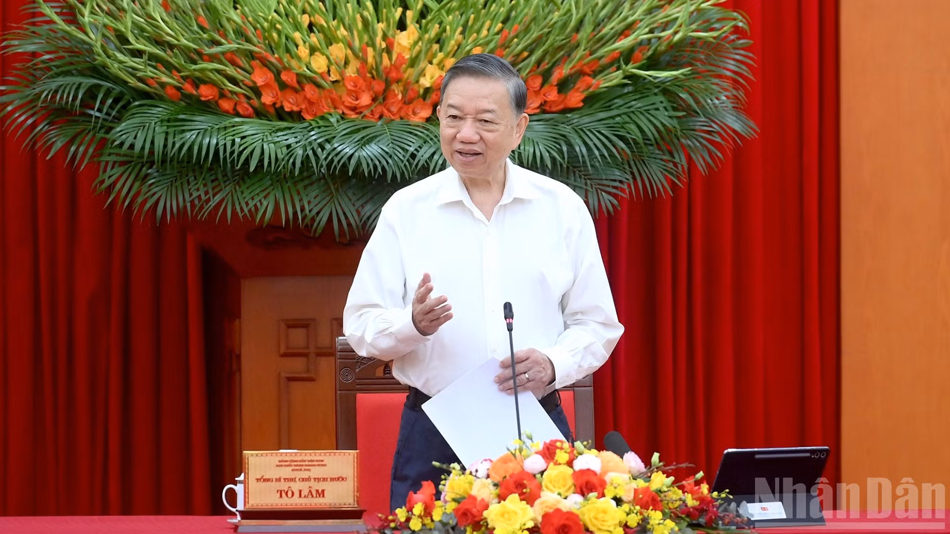 Tổng Bí thư, Chủ tịch nước Tô Lâm phát biểu tại cuộc làm việc với Ban Chính sách, chiến lược Trung ương về phát huy sức mạnh tổng hợp của đội ngũ cán bộ các viện Hàn lâm, viện nghiên cứu trong tham mưu chiến lược. (Ảnh: ĐĂNG KHOA)