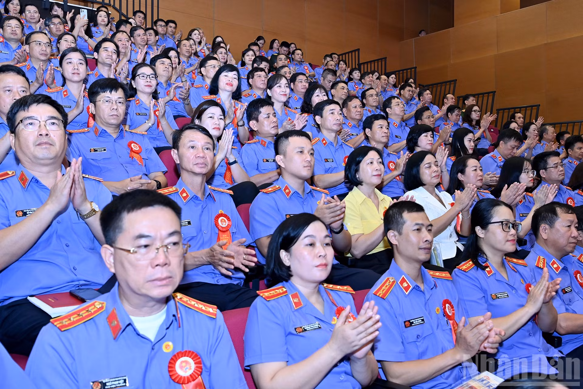 ndo_br_a11-bnd-5204.jpg
