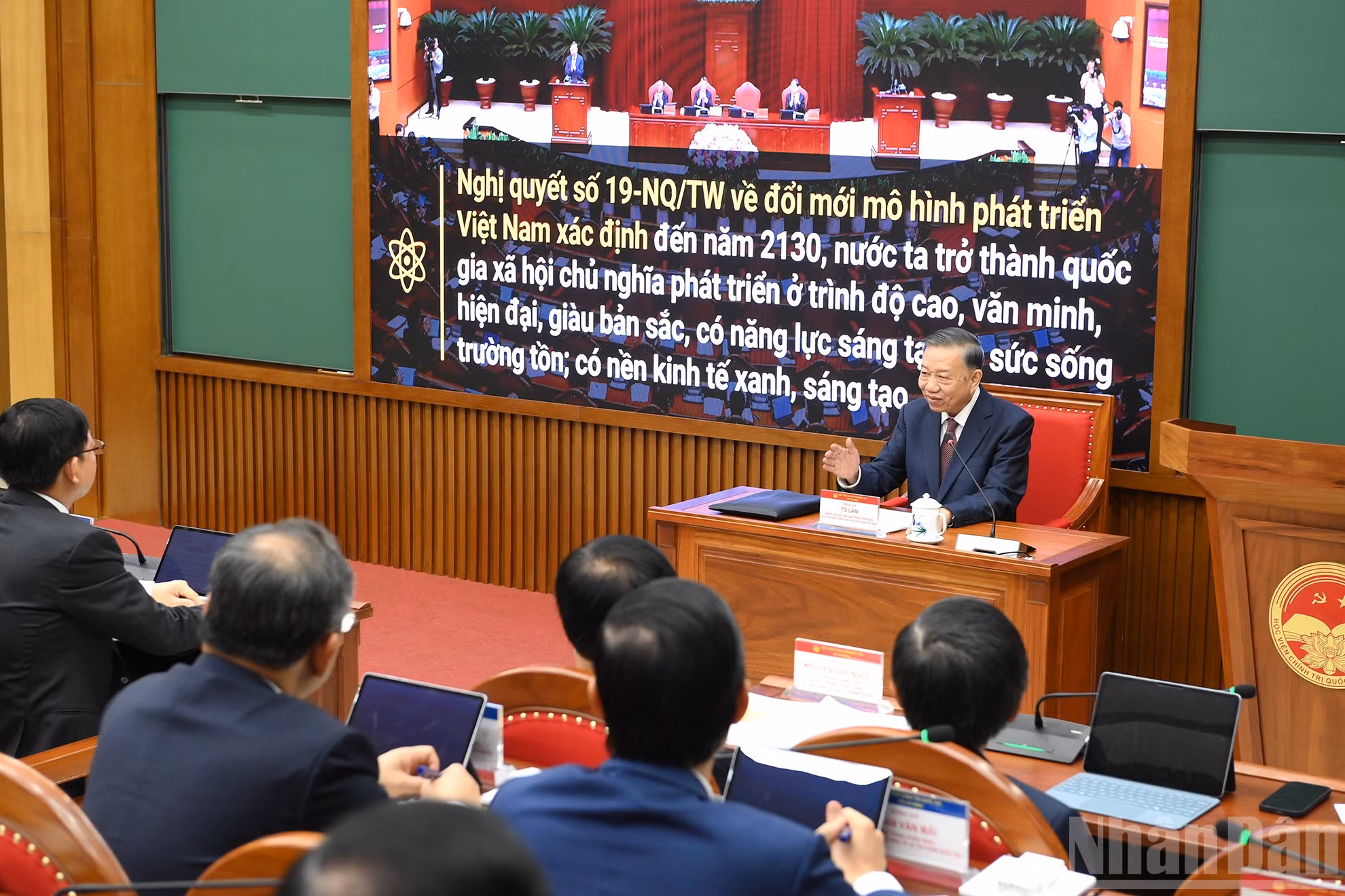 Tổng Bí thư, Chủ tịch nước Tô Lâm truyền đạt chuyên đề với học viên Lớp bồi dưỡng, cập nhật kiến thức đối với Ủy viên Ban Chấp hành Trung ương Đảng khóa XIV ndo_br_a1-bnd-6506.jpg