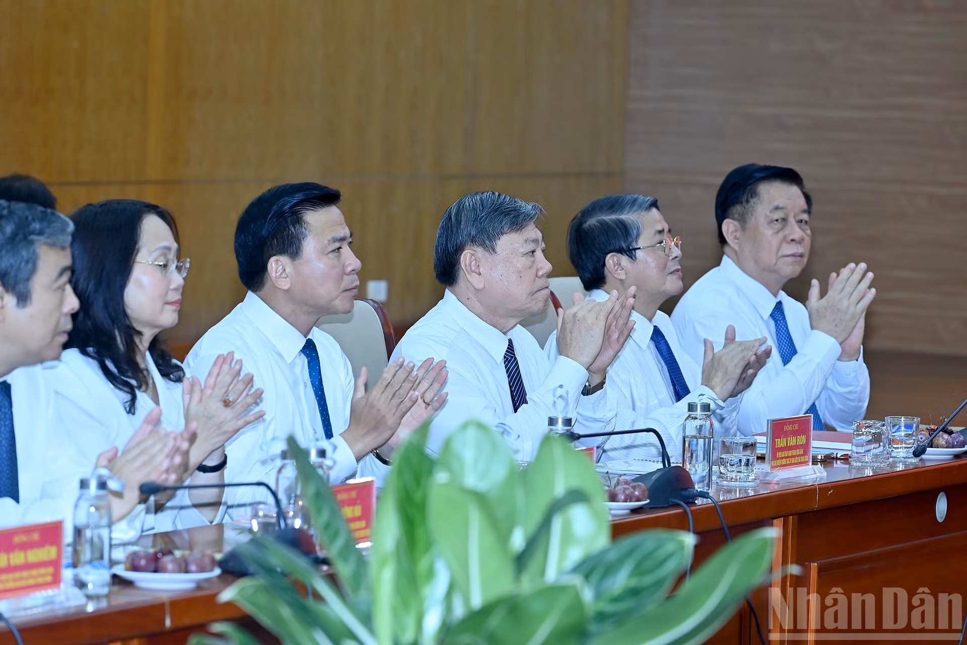 ndo_br_a7-bnd-9988.jpg