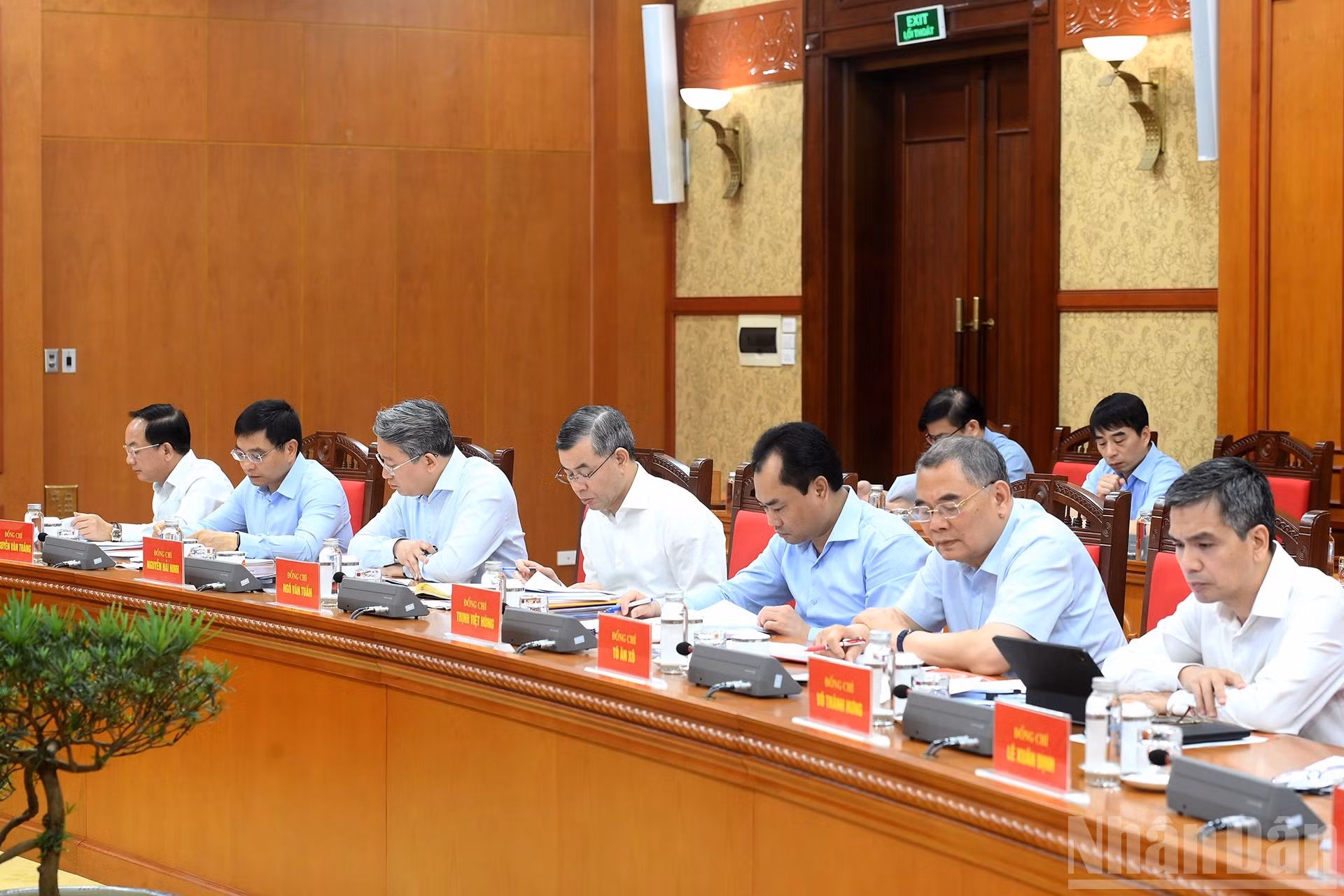 ndo_br_a5-bnd-2934.jpg