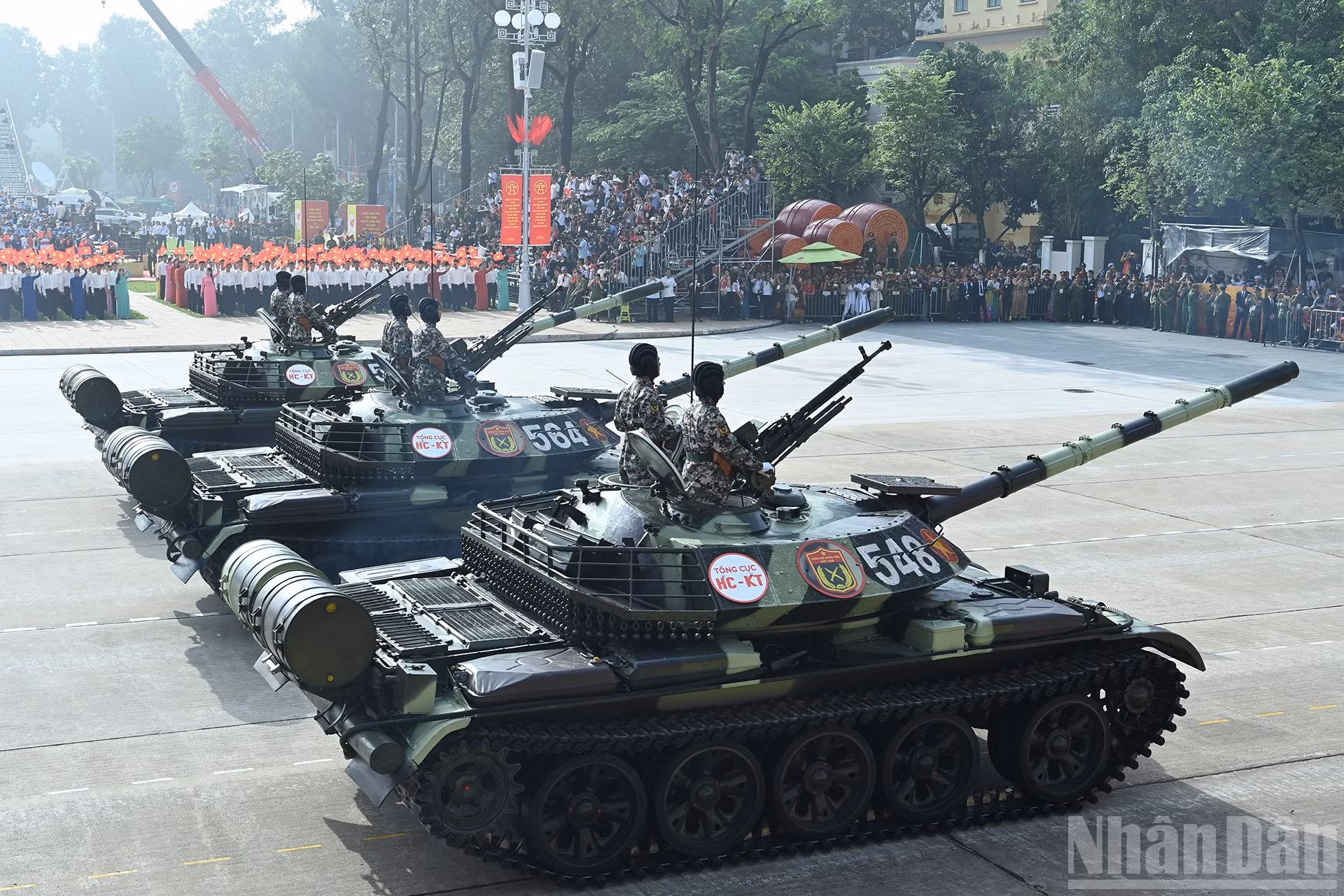 ndo_br_a5-bnd-1051.jpg