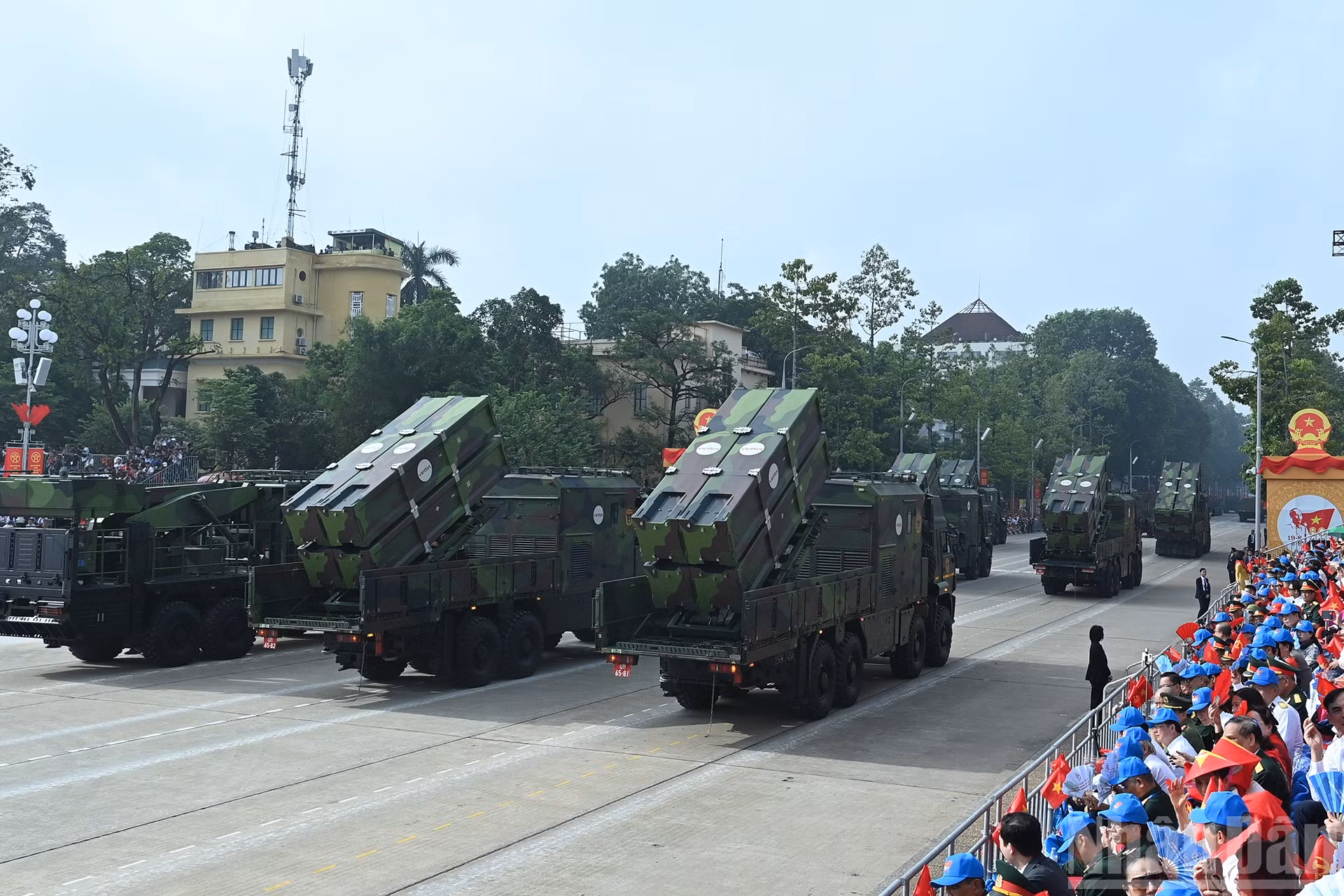 ndo_br_a12-bnd-1236.jpg