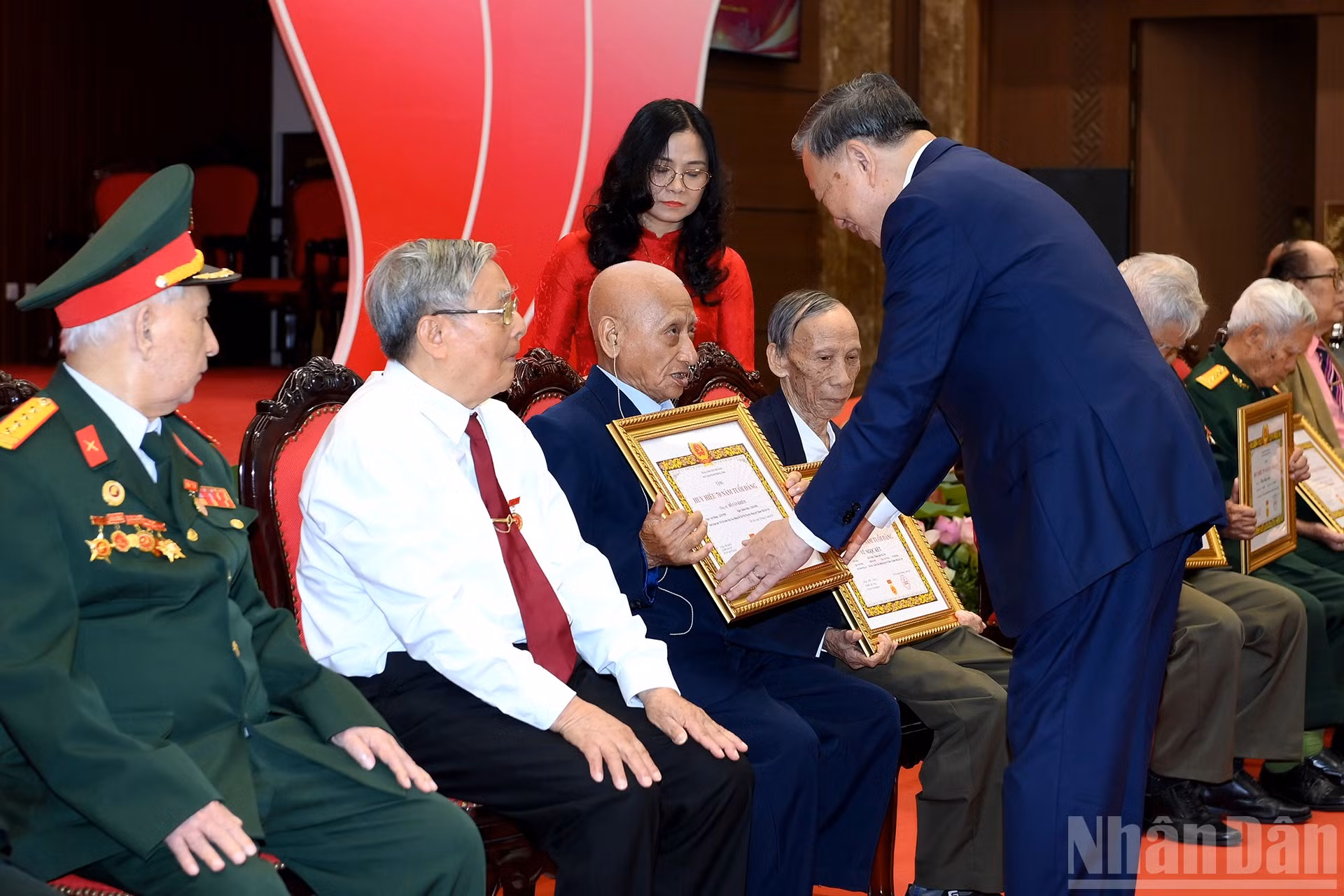 ndo_br_a6-bnd-2135.jpg
