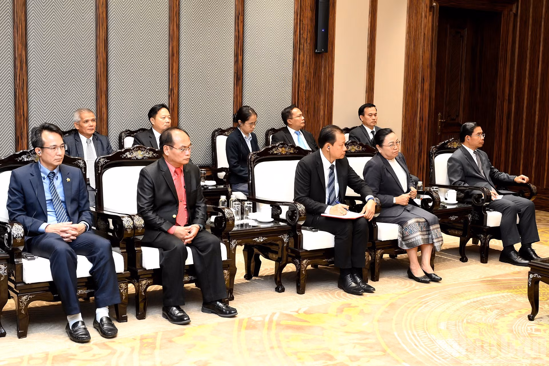 ndo_br_a6-bnd-5070.jpg