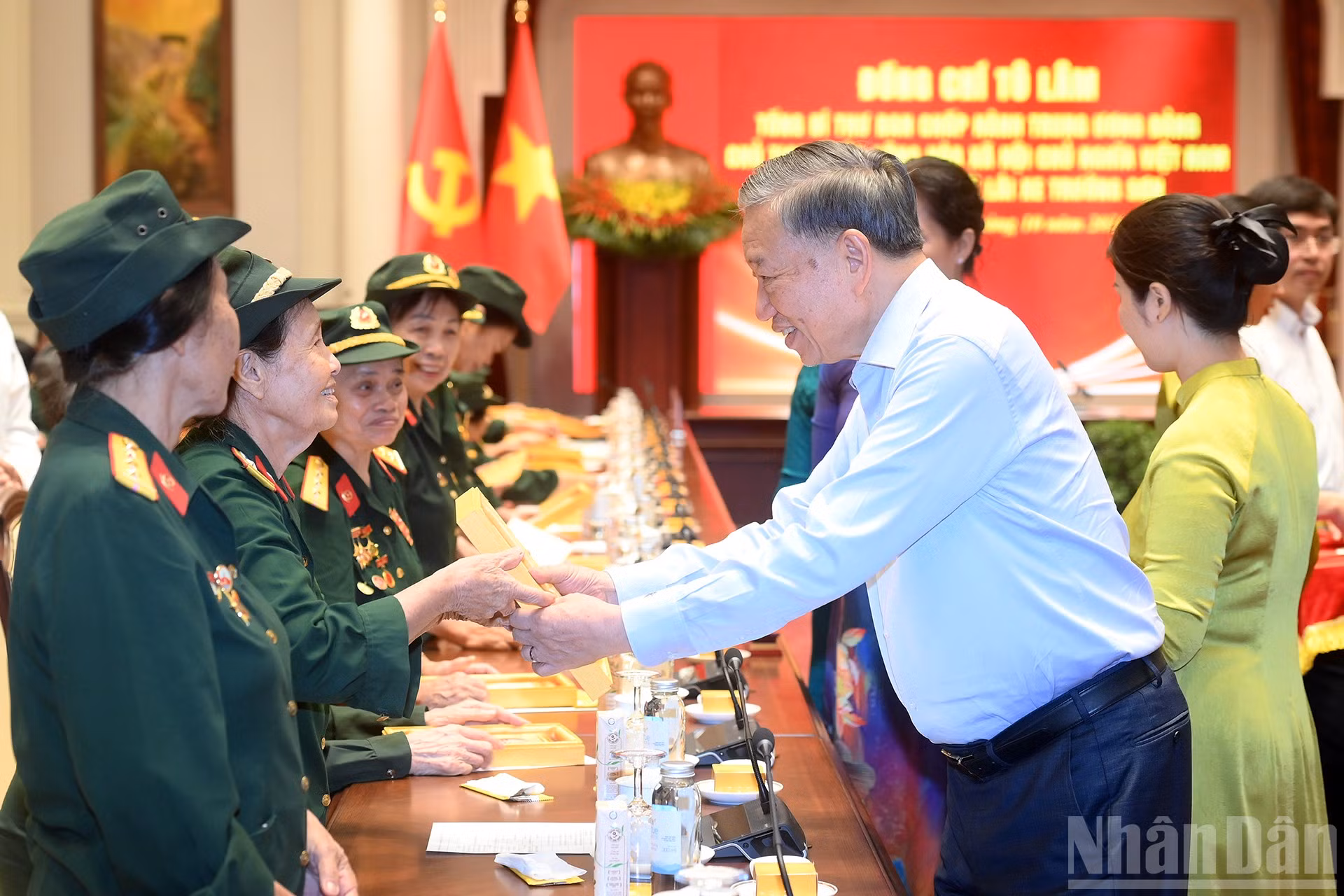 ndo_br_a8-bnd-1382.jpg