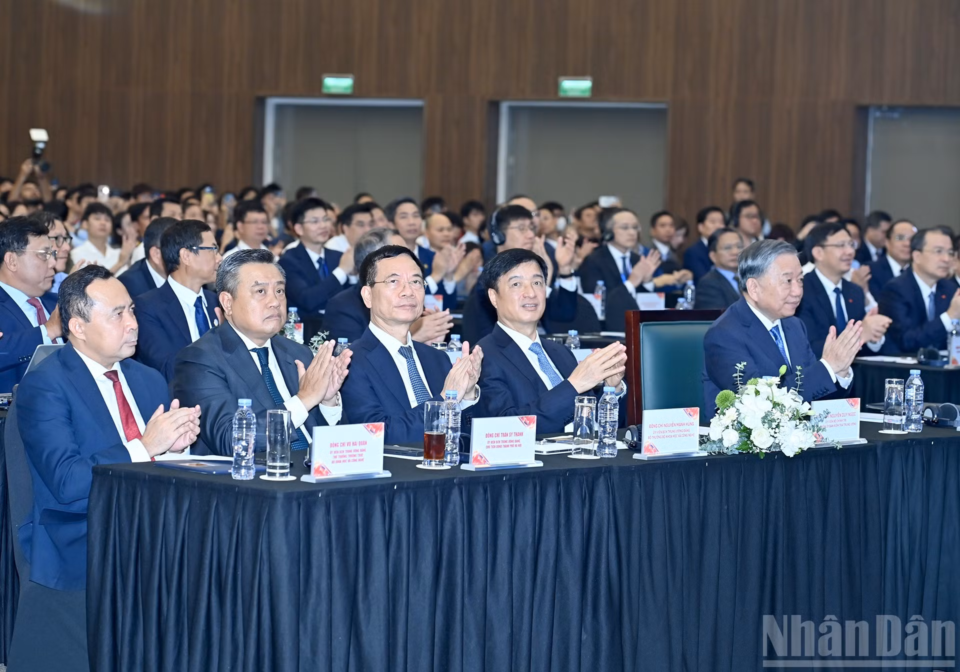 ndo_br_a3-bnd-9937.jpg