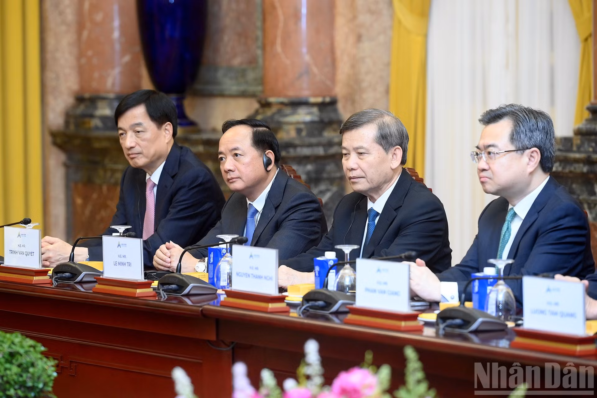 ndo_br_a2-bnd-6099.jpg