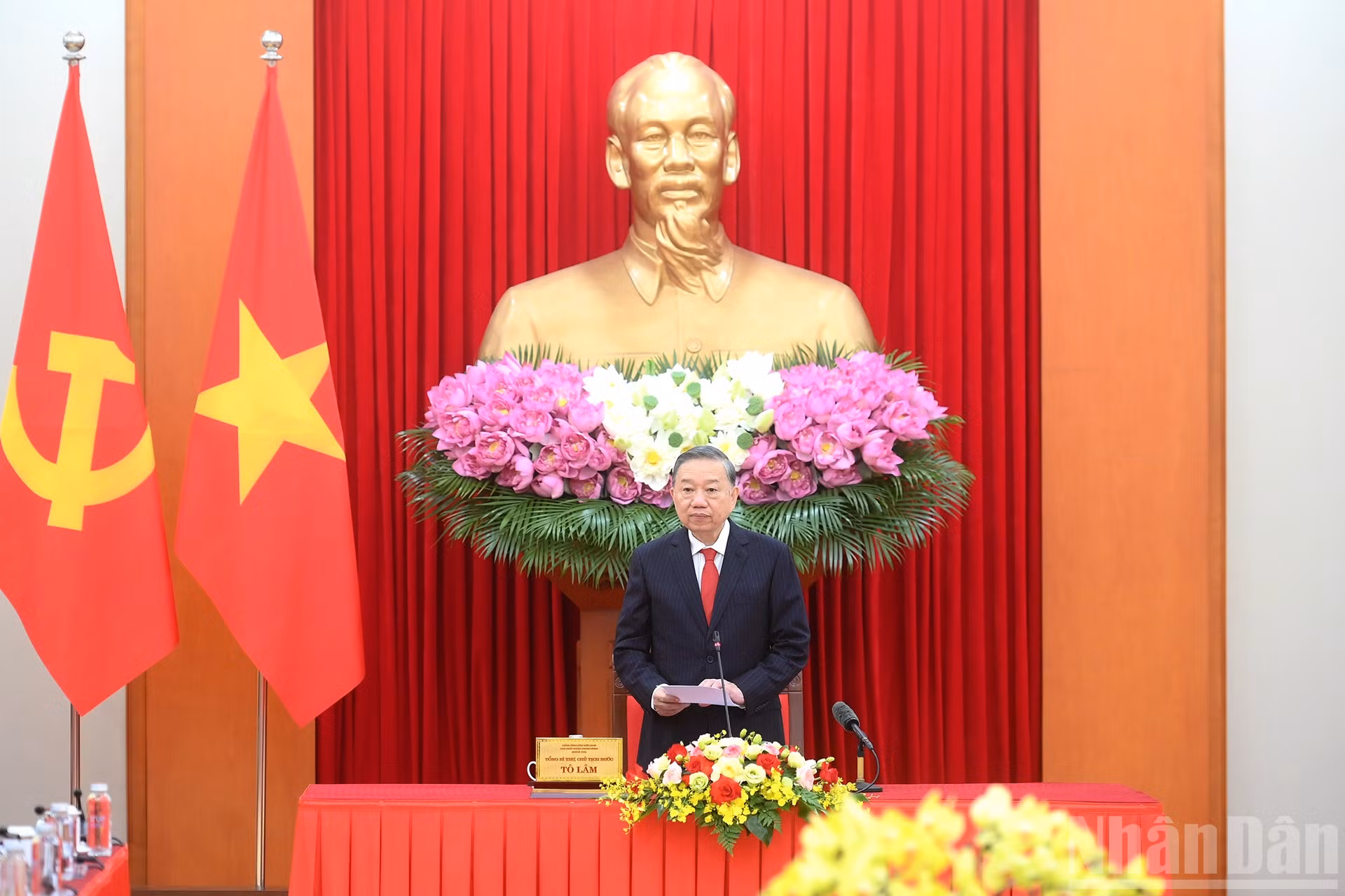 ndo_br_a2-bnd-5706.jpg