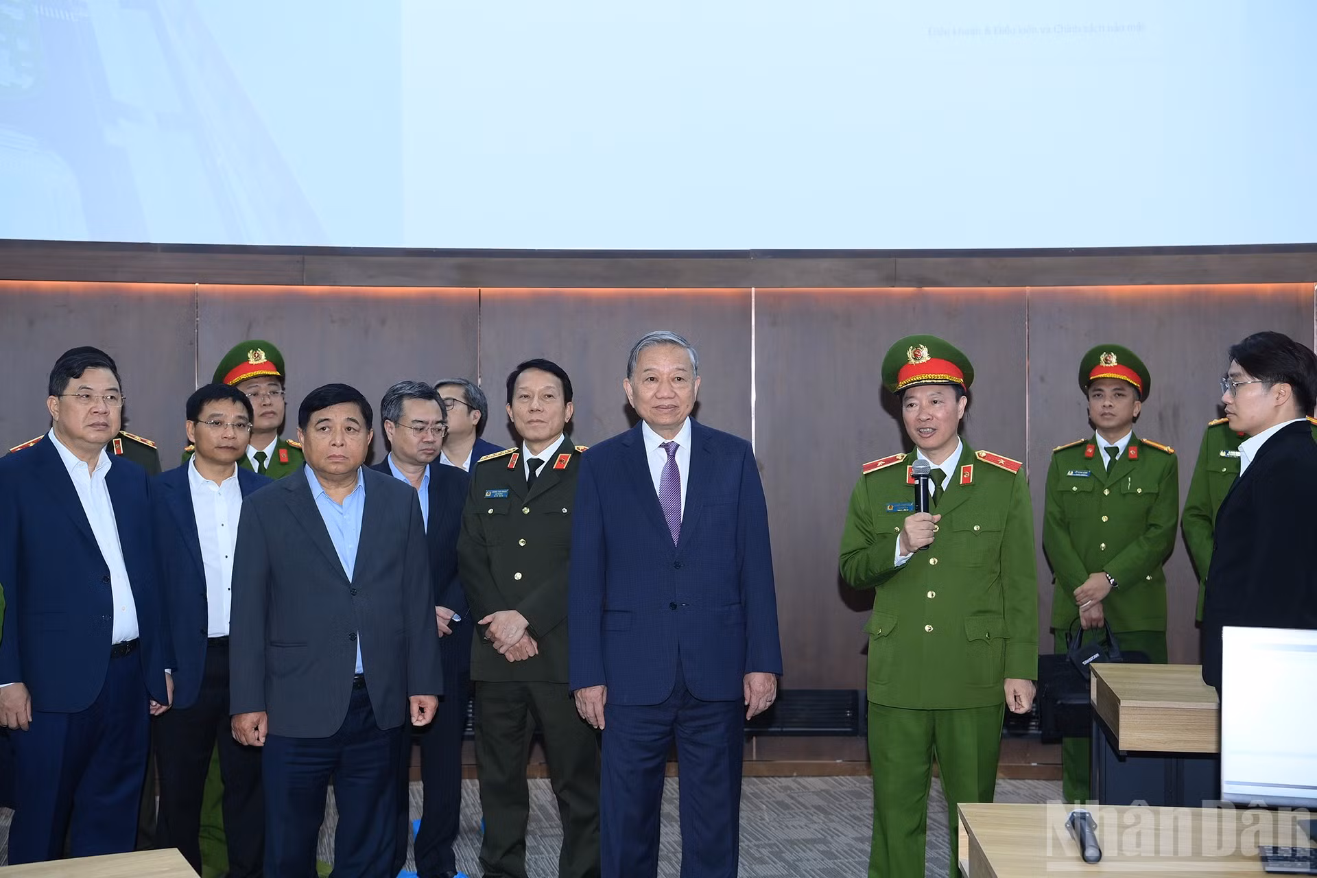 ndo_br_a6-bnd-5615.jpg