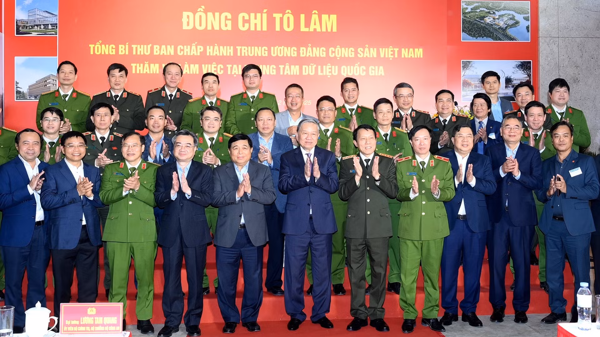 Tổng Bí thư Tô Lâm cùng các đại biểu tại cuộc làm việc với Trung tâm Dữ liệu Quốc gia.