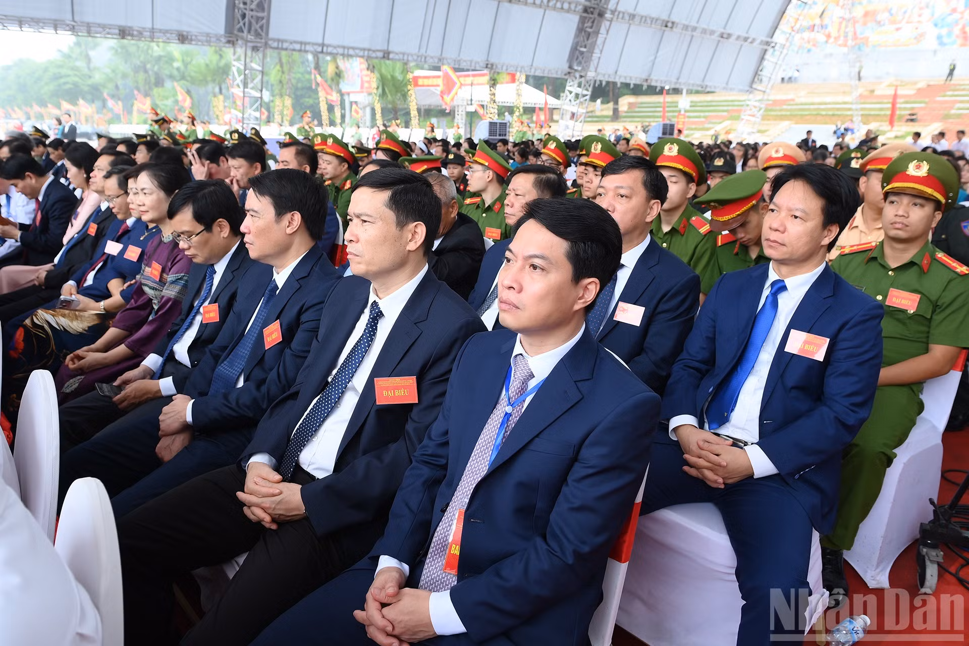 ndo_br_a5-bnd-2120.jpg