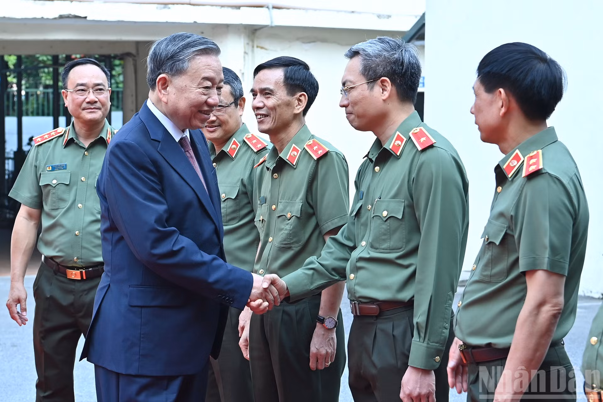 ndo_br_a4-bnd-6255.jpg