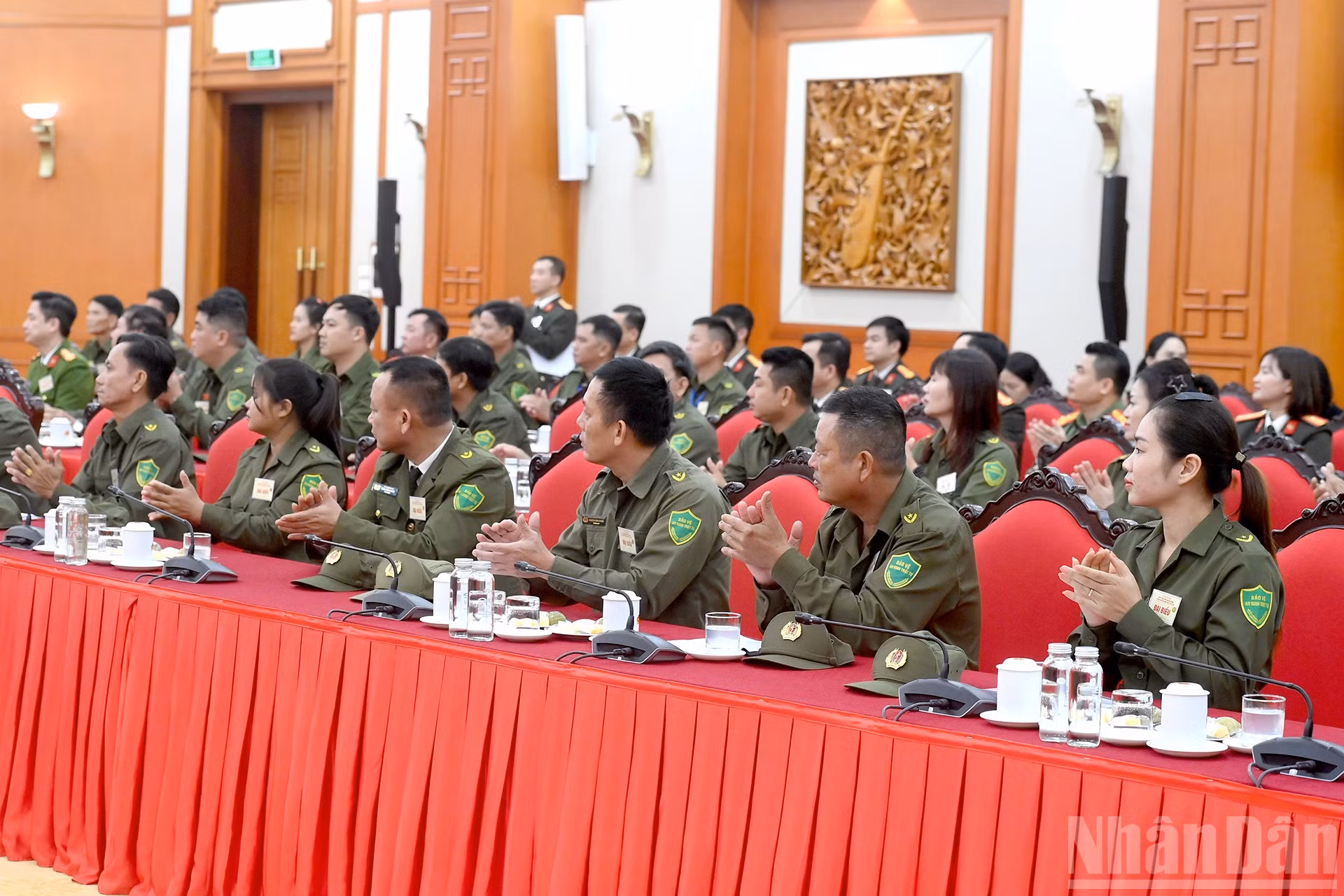 ndo_br_a8-bnd-6280.jpg