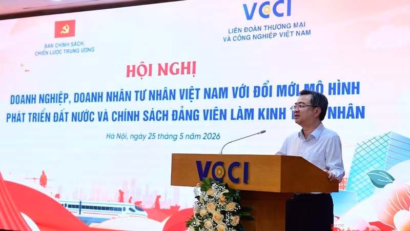 Đồng chí Nguyễn Thanh Nghị, Ủy viên Bộ Chính trị, Bí thư Trung ương Đảng, Trưởng Ban Chính sách, chiến lược Trung ương, phát biểu chỉ đạo hội nghị.