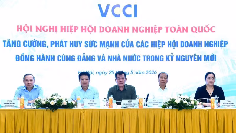 Đoàn Chủ tịch điều hành Hội nghị Hiệp hội Doanh nghiệp toàn quốc 2026.