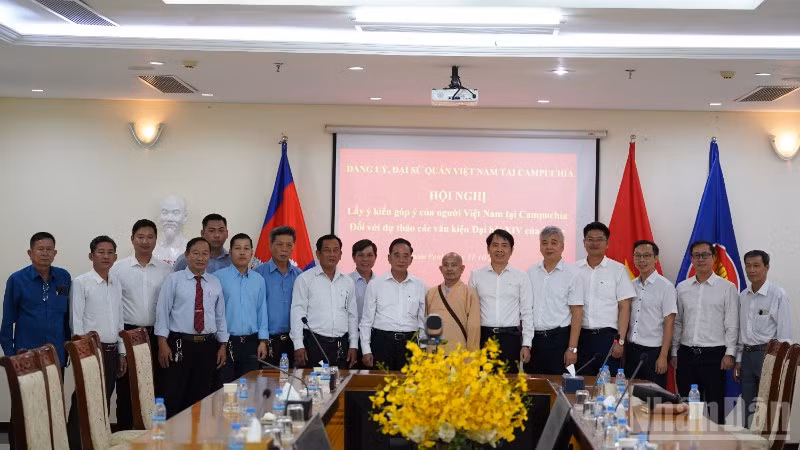 Các đại biểu tham gia lấy ý kiến, góp ý tại hội nghị. (Ảnh: ĐINH TRƯỜNG) 