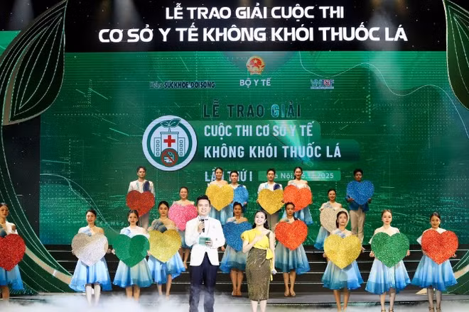 Quang cảnh buổi lễ trao giải.