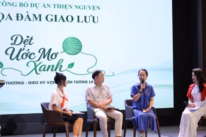 Tọa đàm giao lưu về triển khai dự án "Dệt ước mơ xanh".
