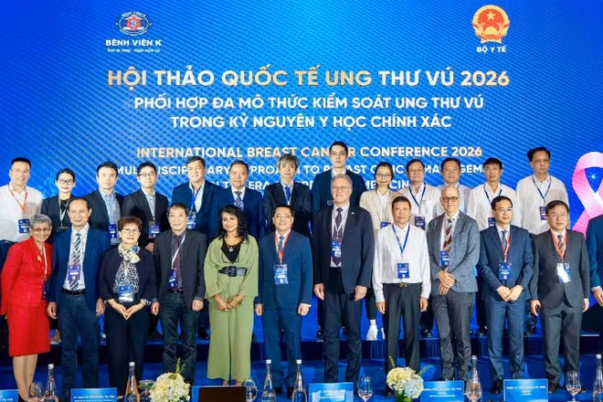 Các chuyên gia trong nước và quốc tế tham gia hội thảo quốc tế ung thư vú 2026.