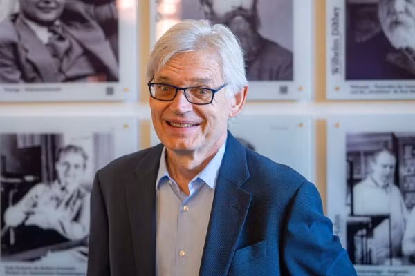 Giáo sư Peter Hegemann, một trong ba người nhận Giải Nobel Y sinh 2026.
