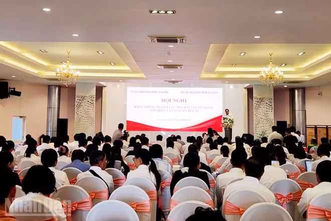 Quang cảnh hội nghị. (Ảnh: QUỐC TRINH)