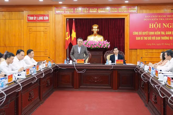 Đồng chí Chủ nhiệm Ủy ban kiểm tra Trung ương phát biểu chỉ đạo hội nghị.