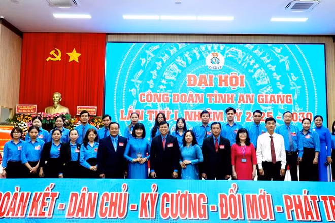 Ban Chấp hành Liên đoàn Lao động tỉnh An Giang khóa I.