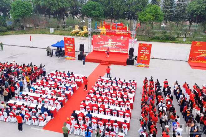 “Ngày chạy Olympic-Vì sức khỏe toàn dân-Vì An ninh Tổ quốc” tại Lạng Sơn.