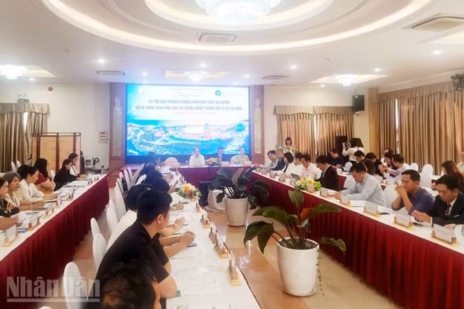 Quang cảnh Chương trình kết nối giao thương và đồng hành phát triển thị trường. (Ảnh: QUỐC TRINH)