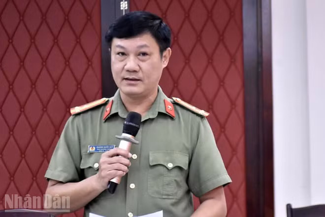 Thượng tá Quảng Quốc Huy thông tin vụ 4 đối tượng trốn khỏi nơi giam giữ.