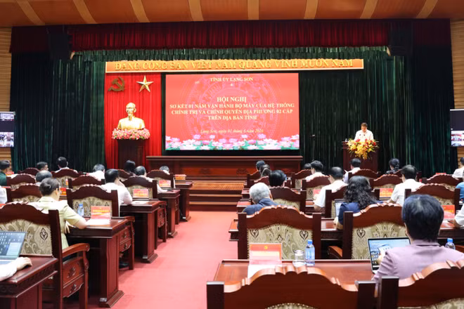 Hội nghị sơ kết 1 năm vận hành bộ máy của hệ thống chính trị và chính quyền địa phương 2 cấp do Tỉnh ủy Lạng Sơn tổ chức.