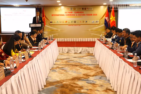 Quang cảnh Diễn đàn Thương mại và Văn hóa quốc tế Việt Nam-Campuchia. (Ảnh: HUY VŨ)
