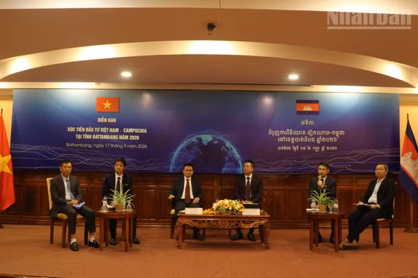 Diễn đàn xúc tiến đầu tư Việt Nam-Campuchia 2026 tại Battambang mang tới nhiều thông tin bổ ích về tình hình đầu tư kinh doanh cũng như tiềm năng và cơ hội đầu tư tại Tây Bắc Campuchia. (Ảnh: HUY VŨ)