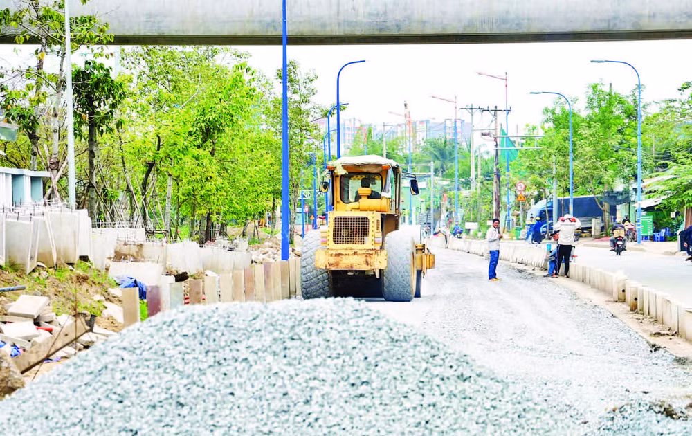 Một dự án đầu tư công đang triển khai thi công tại nút giao Rạch Chiếc.