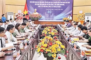 Lễ ký kết thỏa thuận hợp tác giữa Ủy ban nhân dân tỉnh Thanh Hóa với ba tập đoàn, doanh nghiệp (Ảnh ML)