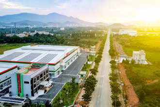 Sản xuất công nghiệp Việt Nam sẽ tiếp đà tăng trưởng trong nửa cuối năm 2025. (Ảnh: THÀNH ĐẠT)